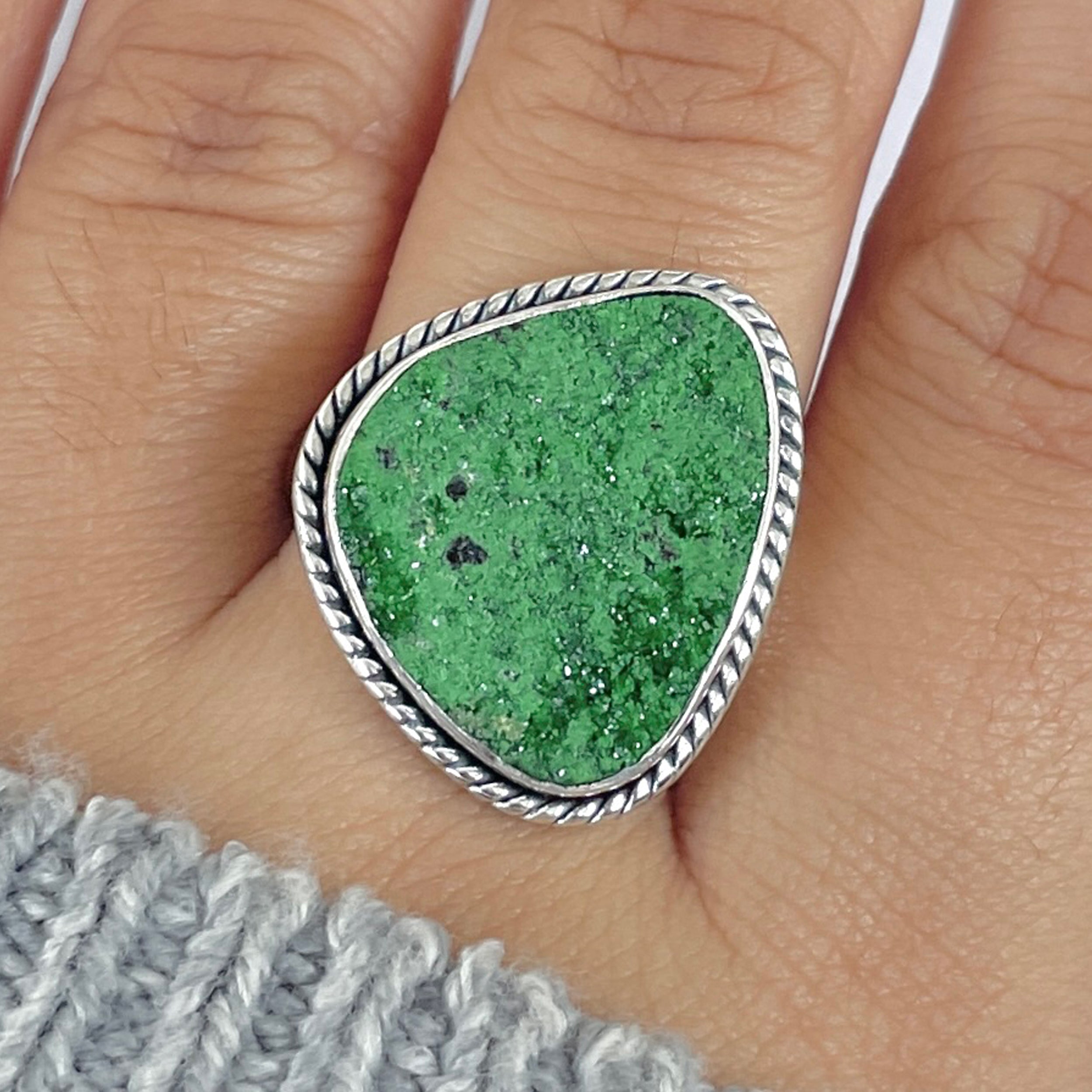 Uvarovite Ring-(UVR-R-89.)