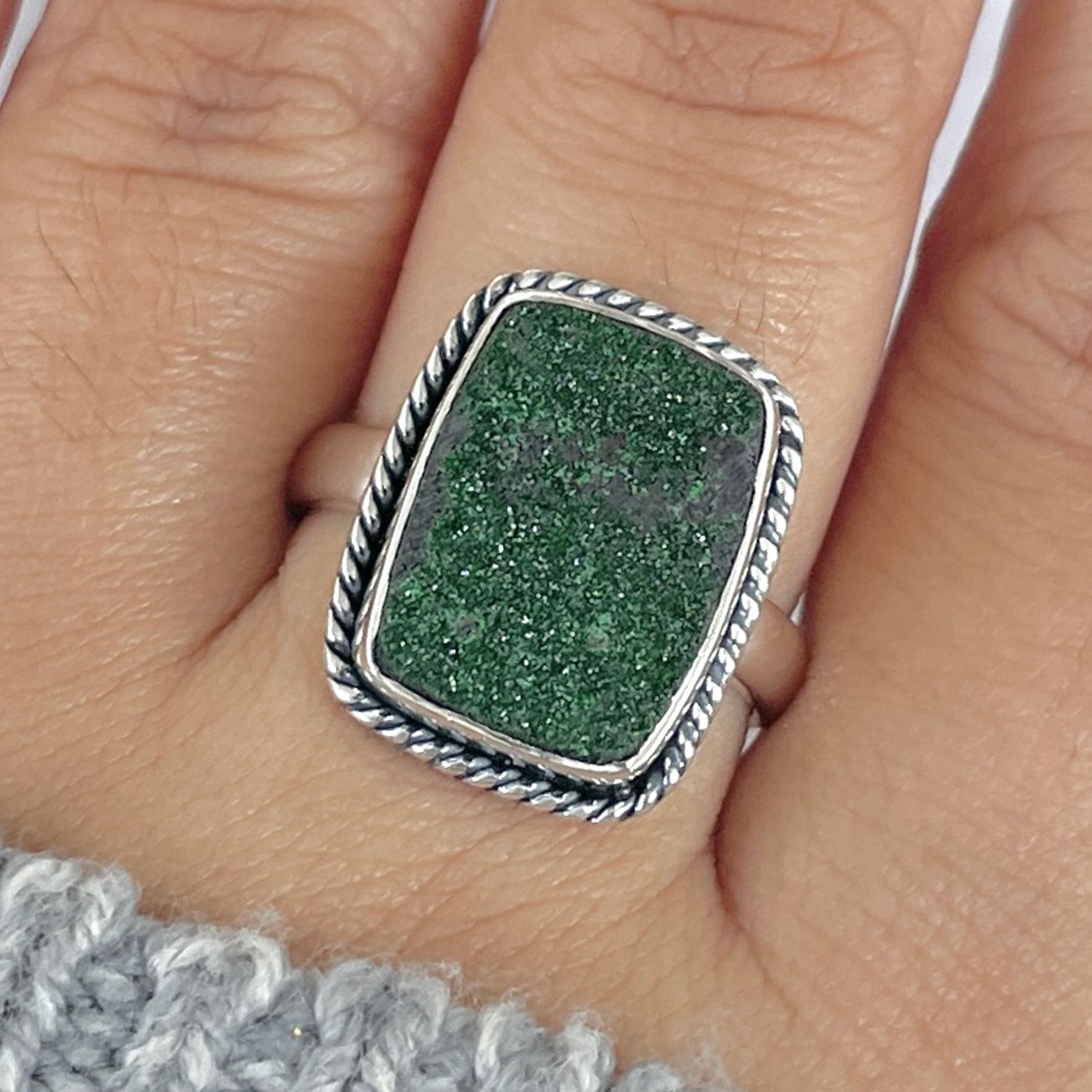 Uvarovite Ring-(UVR-R-92.)